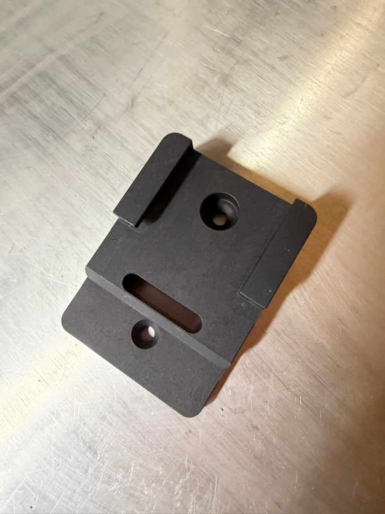Keepfast battery holder for DeWalt 20V, machined aluminum part
